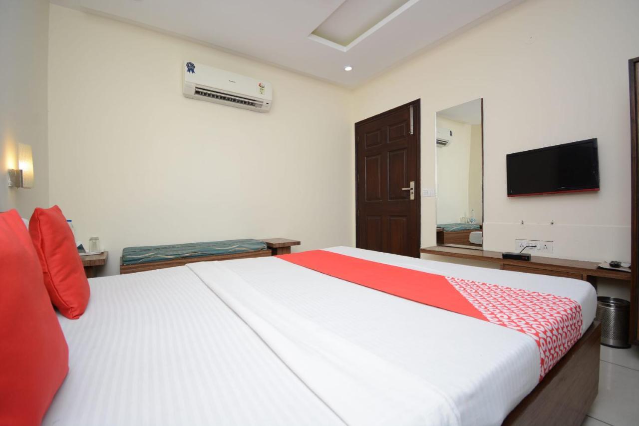 Oyo 5478 Skippers Inn Ludhijána Kültér fotó